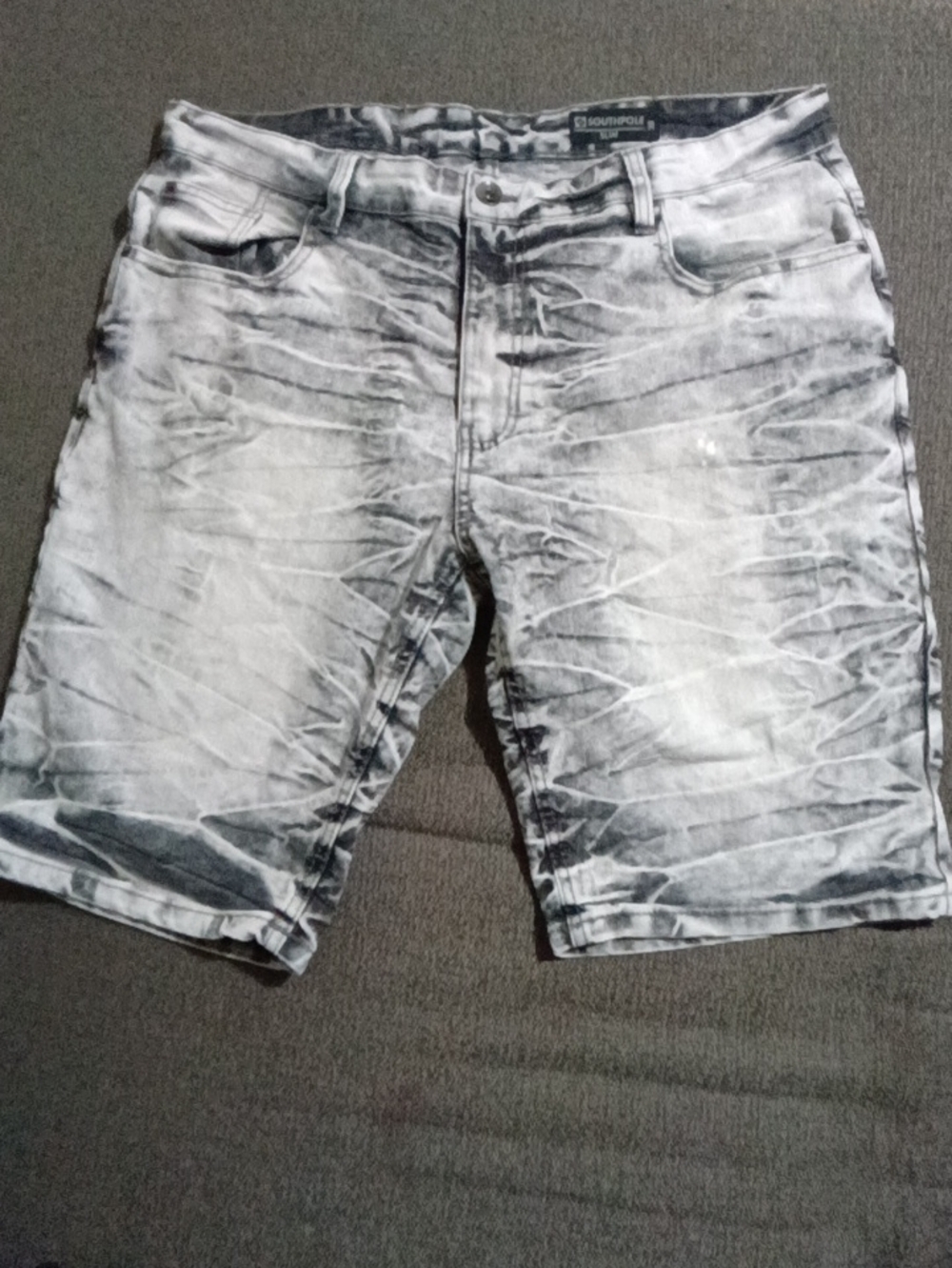 NWOT South Pole Men’s Grey Acid Wash Denim Shorts